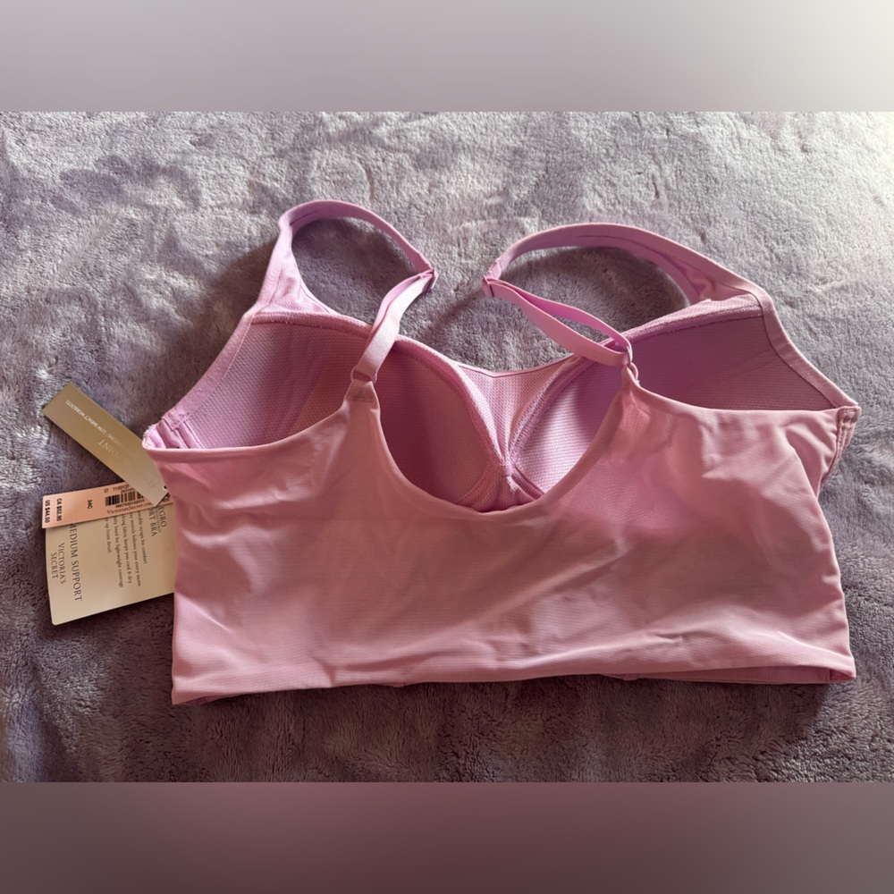 Victoria’s Secret Bra - Picture 2 of 4